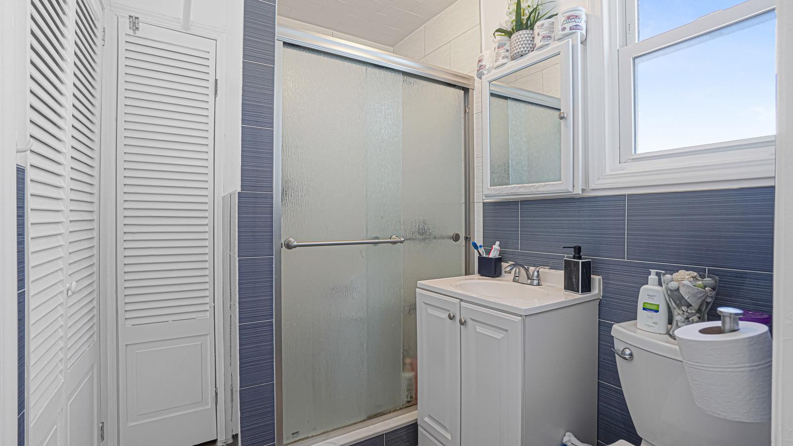 871 Val Park Avenue, Valley Stream, New York image 11