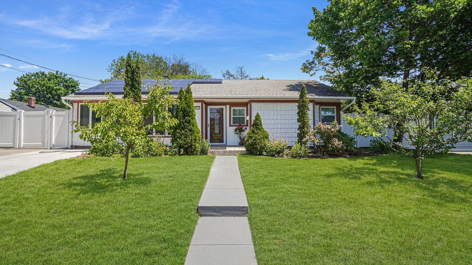871 Val Park Avenue, Valley Stream, New York image 1