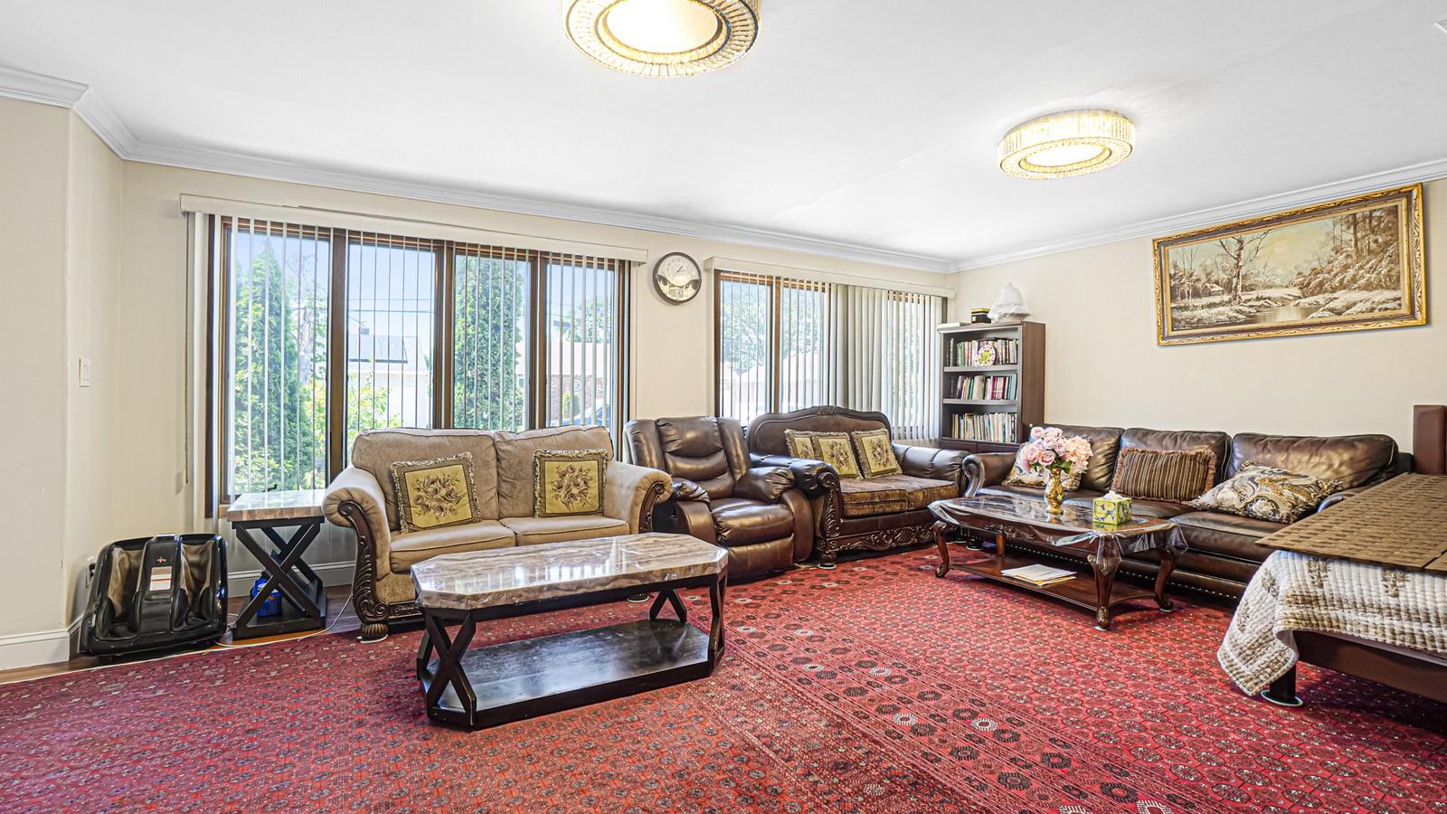 871 Val Park Avenue, Valley Stream, New York image 5