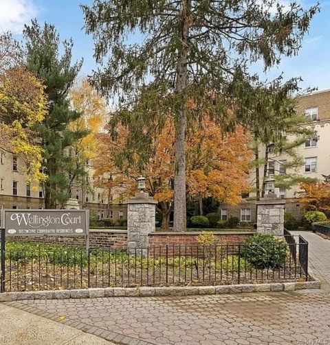Photo of 472 Gramatan Avenue #Bldg.3, Unit L2, Mount Vernon, NY 10552 (MLS # 943710)