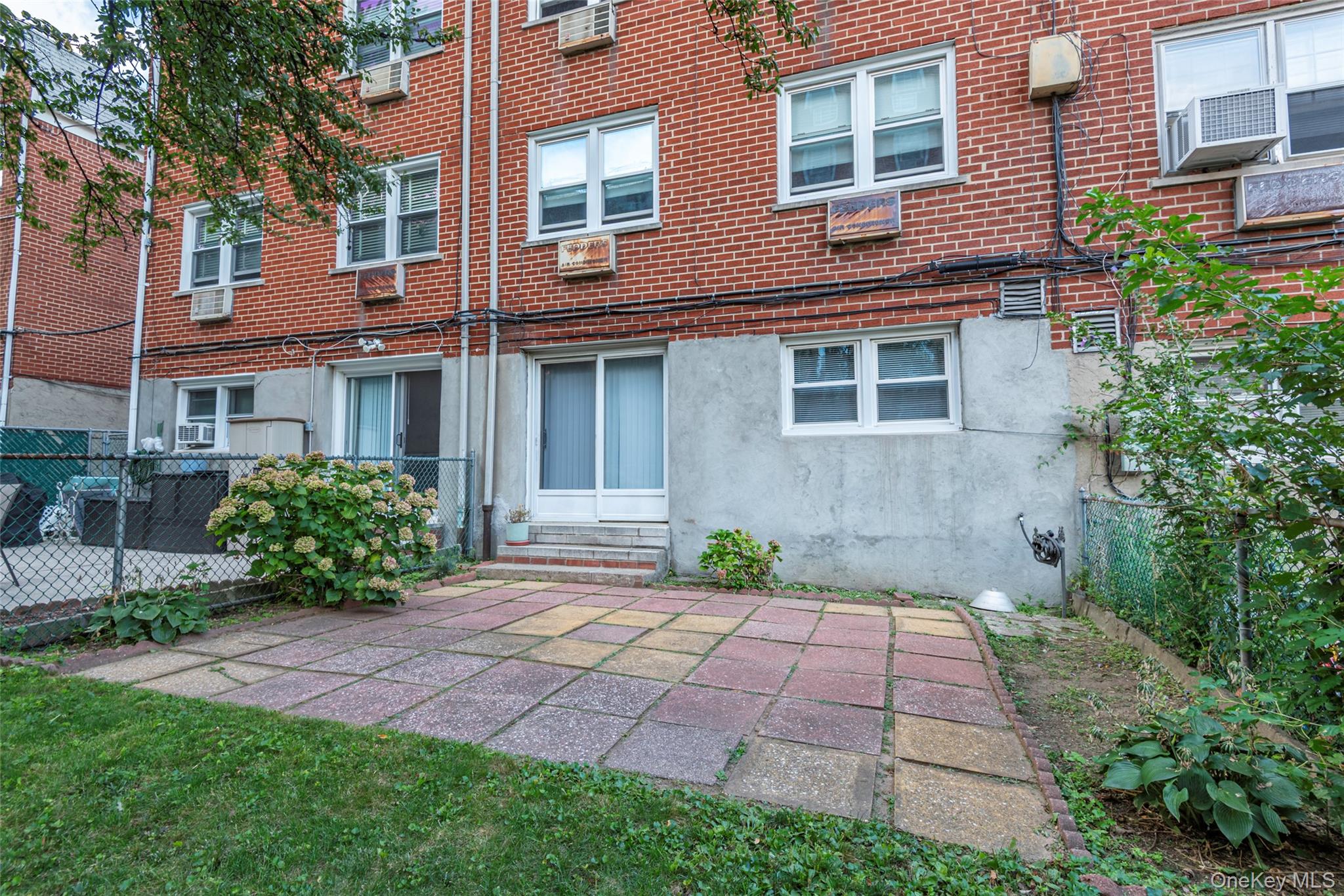 18-16 Bell Boulevard