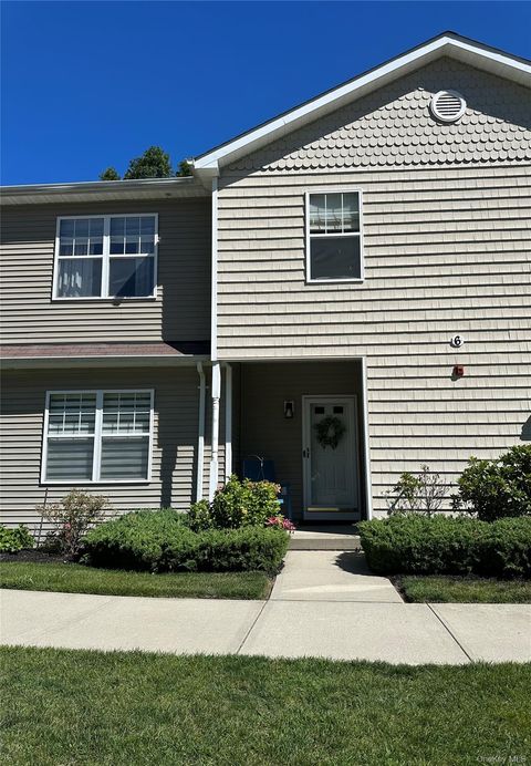 Condo For Sale - 33 Daremy Circle<br/> Medford, NY 11763
