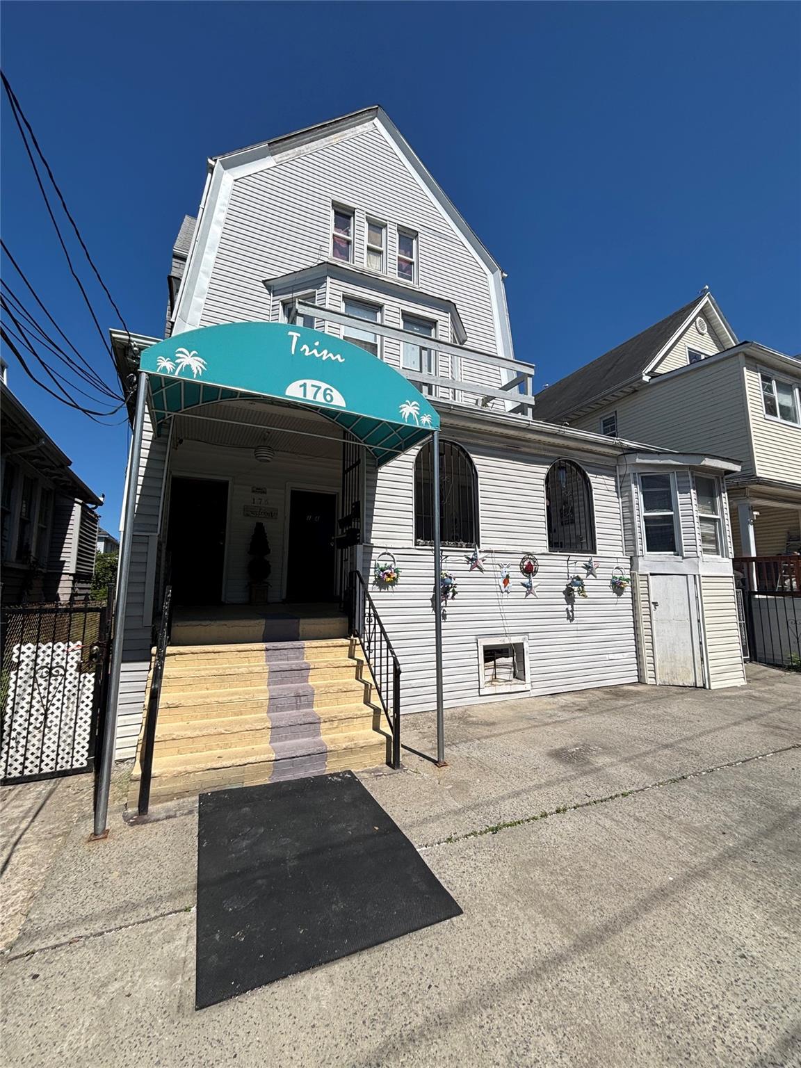 Beach 115th Street, Rockaway Park, Queens, NY - 8 Bedrooms  
4 Bathrooms - 