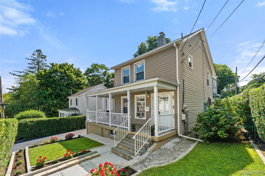 Photo of 9 School Street, White Plains, NY 10606 (MLS # 1034618)