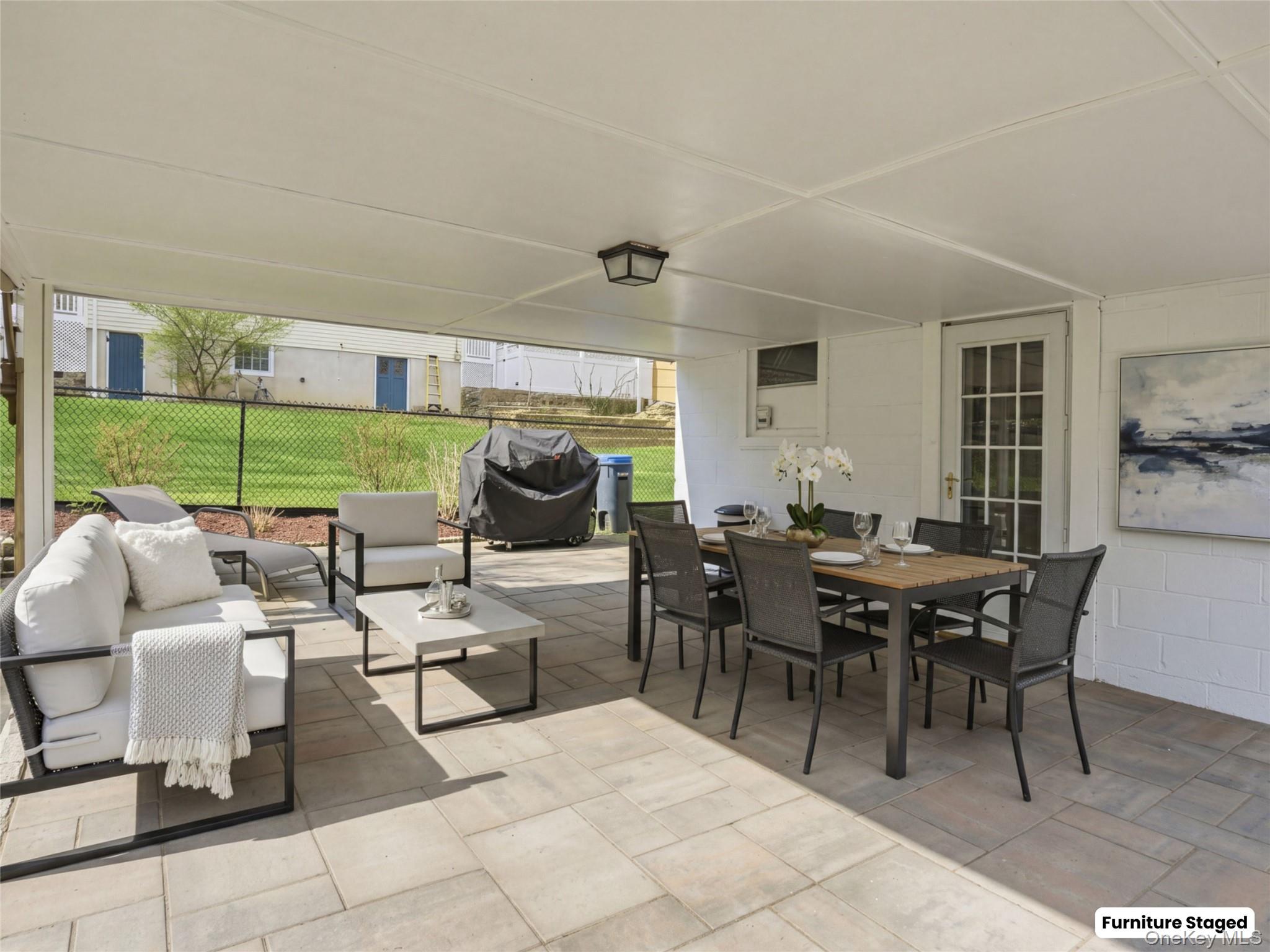 168 W Hartsdale Avenue