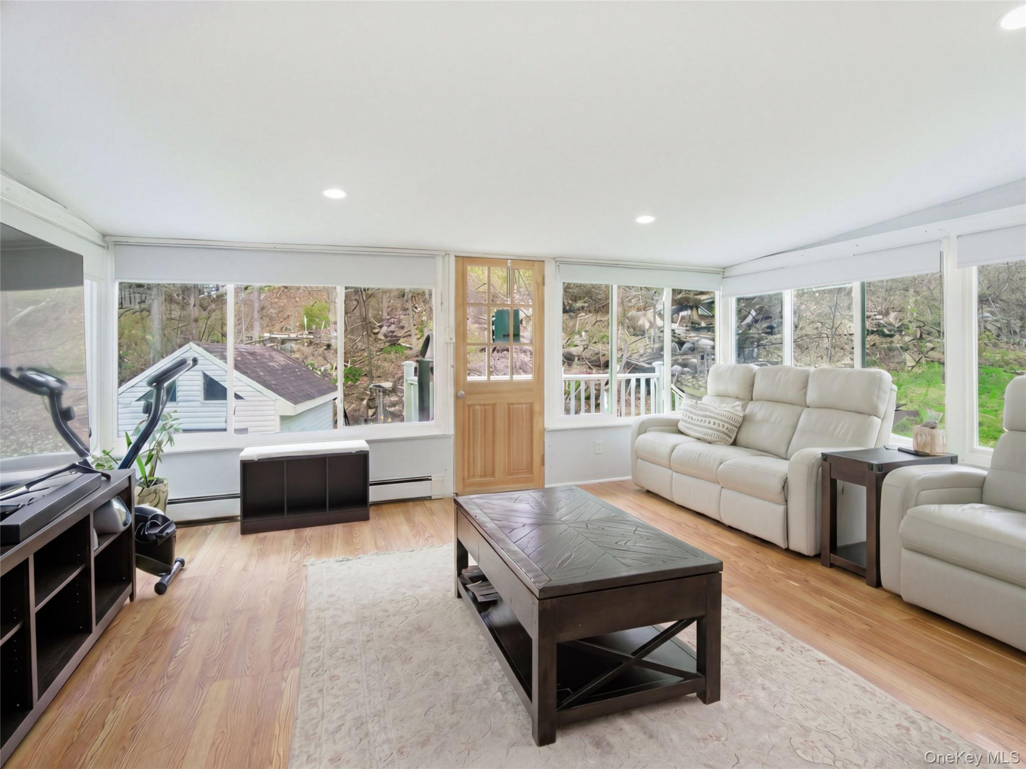 168 W Hartsdale Avenue