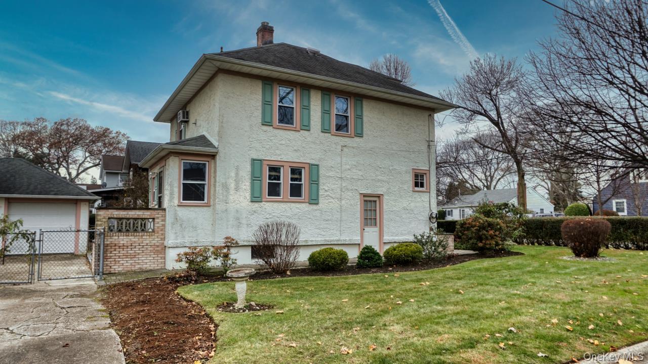 64 Ketewamoke Avenue