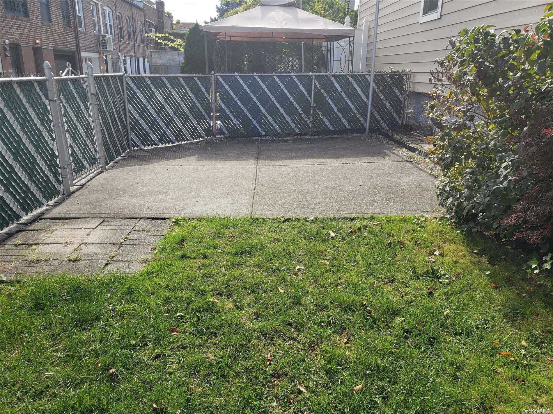 59-54 69th Place, Maspeth, New York image 22