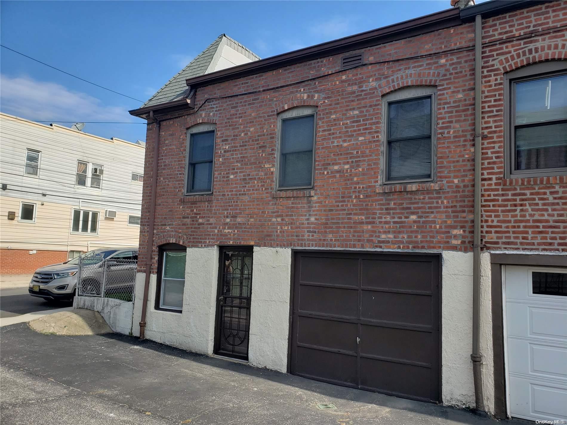 59-54 69th Place, Maspeth, New York image 19