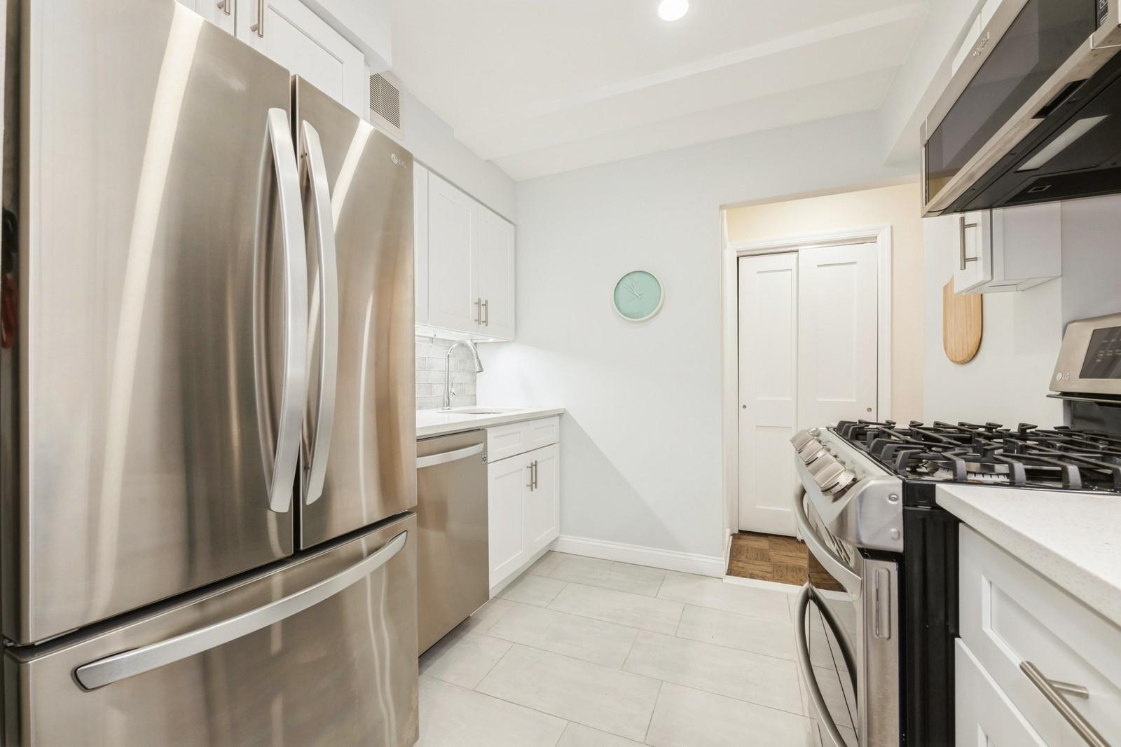 157 Hempstead Avenue #B2, Lynbrook, New York image 10