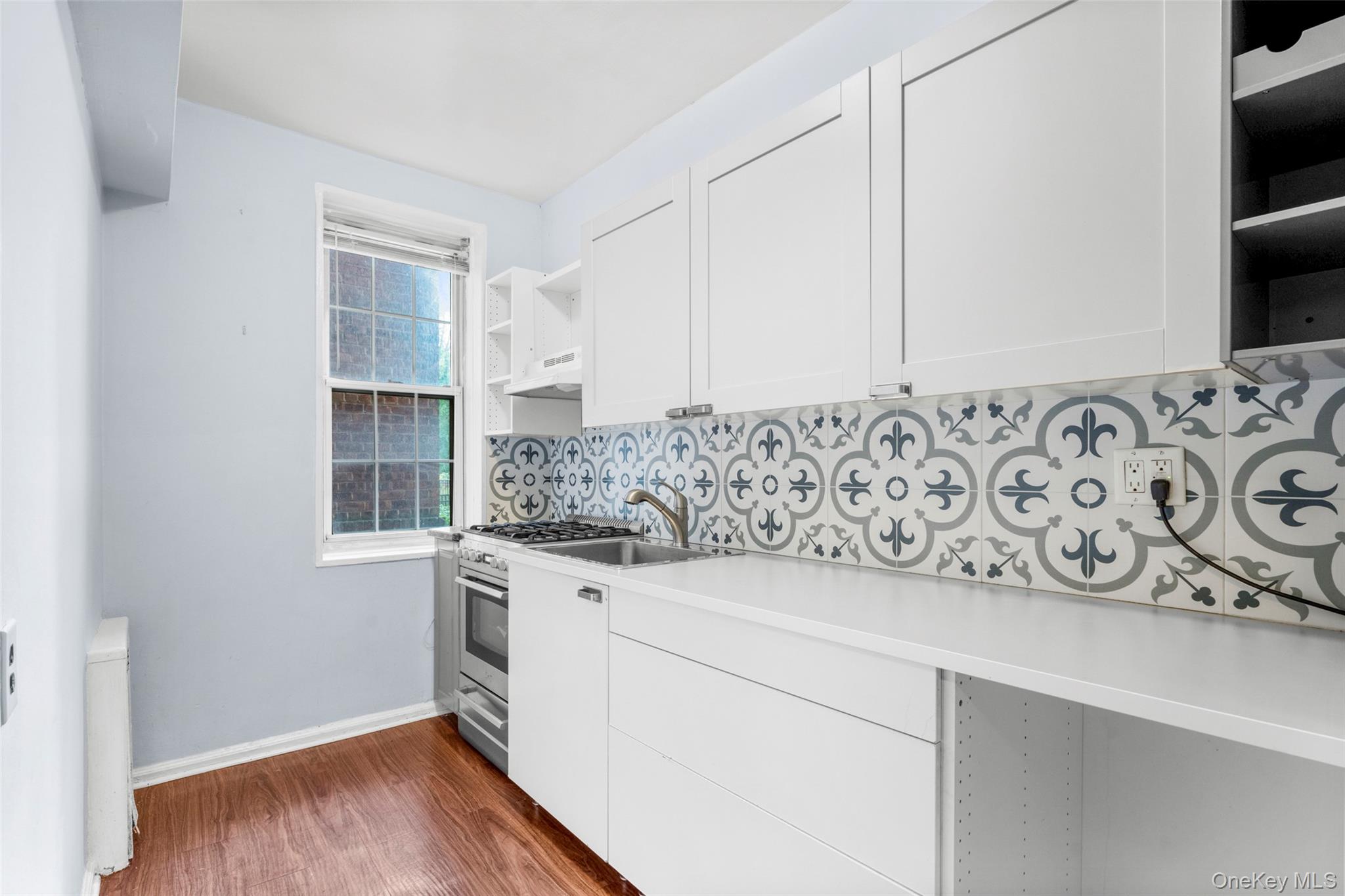 766 Bronx River Road B18