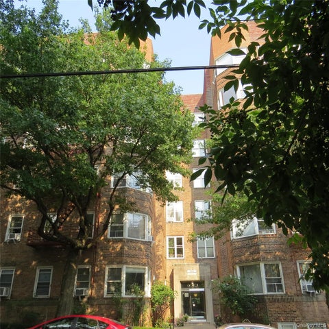 Homes For Sale - 3810 Greystone Avenue #602<br/> Bronx, NY 10463