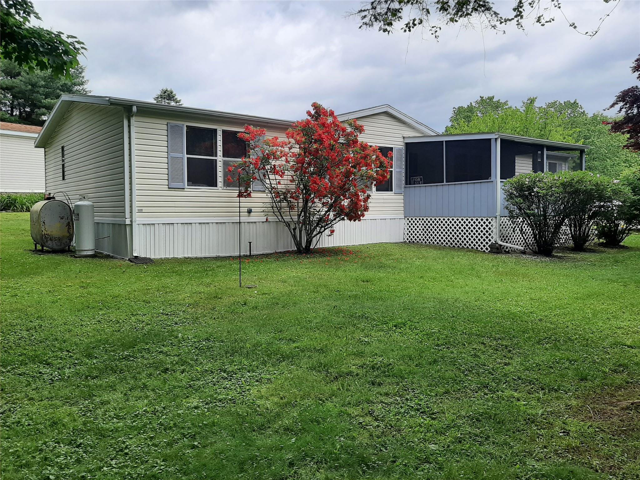 13 Pine Street, Hudson, New York image 1