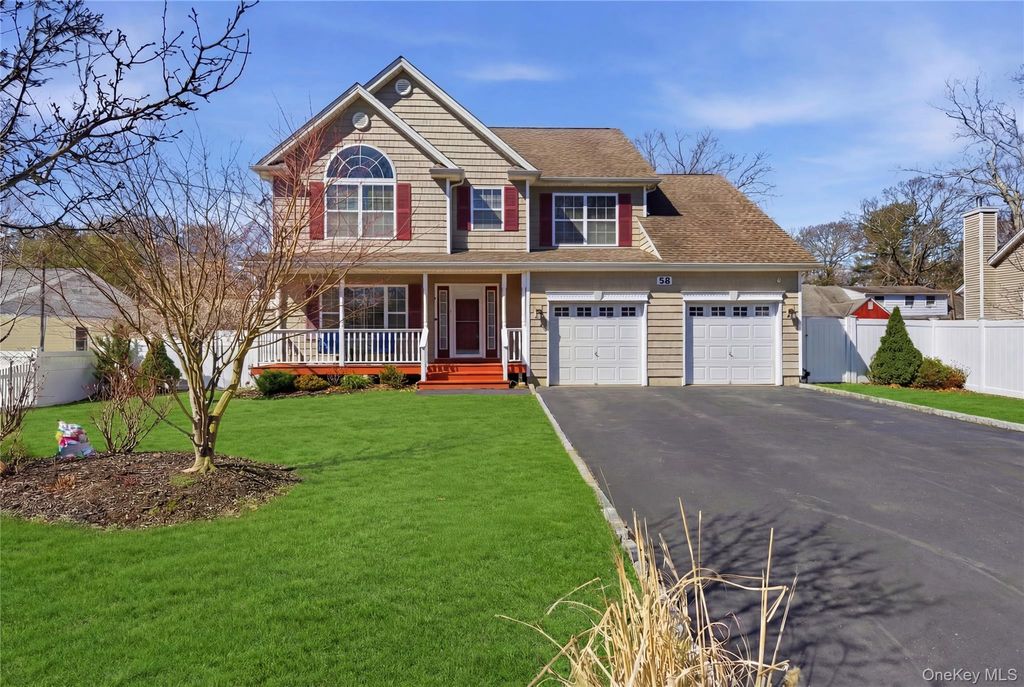 Photo of 58 McGaw Avenue, Lake Grove, NY 11755 (MLS # 977935)