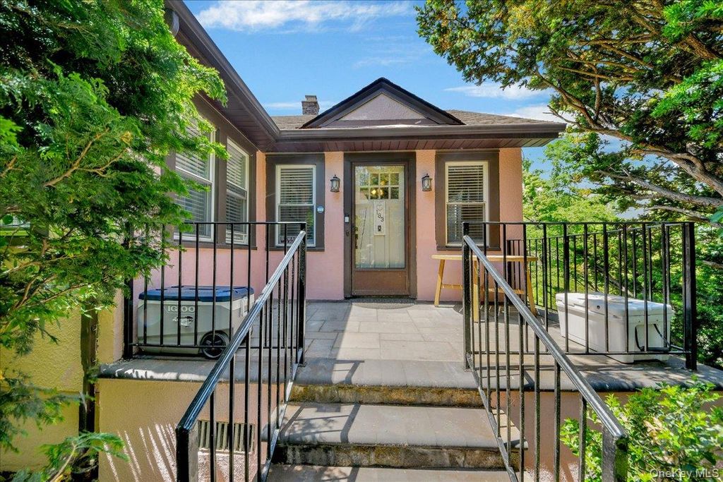 Photo of 183 Elwood Avenue, Hawthorne, NY 10532 (MLS # 1004879)