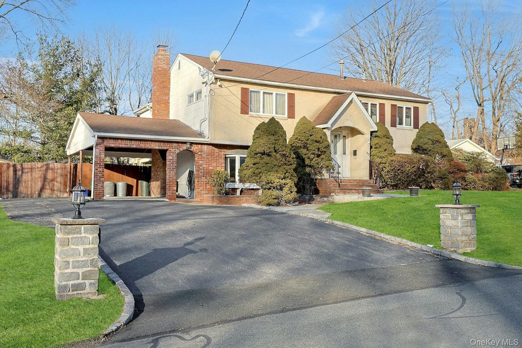 Photo of 25 Tennyson Drive, Nanuet, NY 10954 (MLS # 997653)