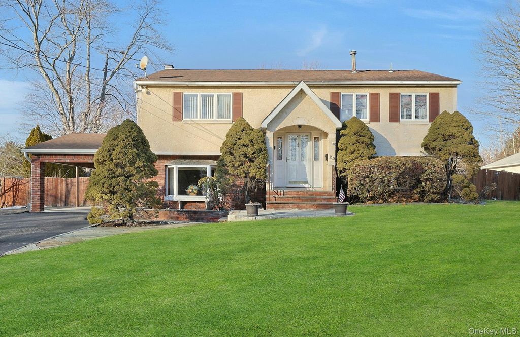 Photo of 25 Tennyson Drive, Nanuet, NY 10954 (MLS # 997653)