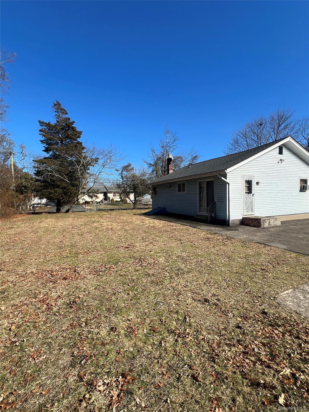 Photo of 55 Trafalgar Drive, Shirley, NY 11967 (MLS # 973623)