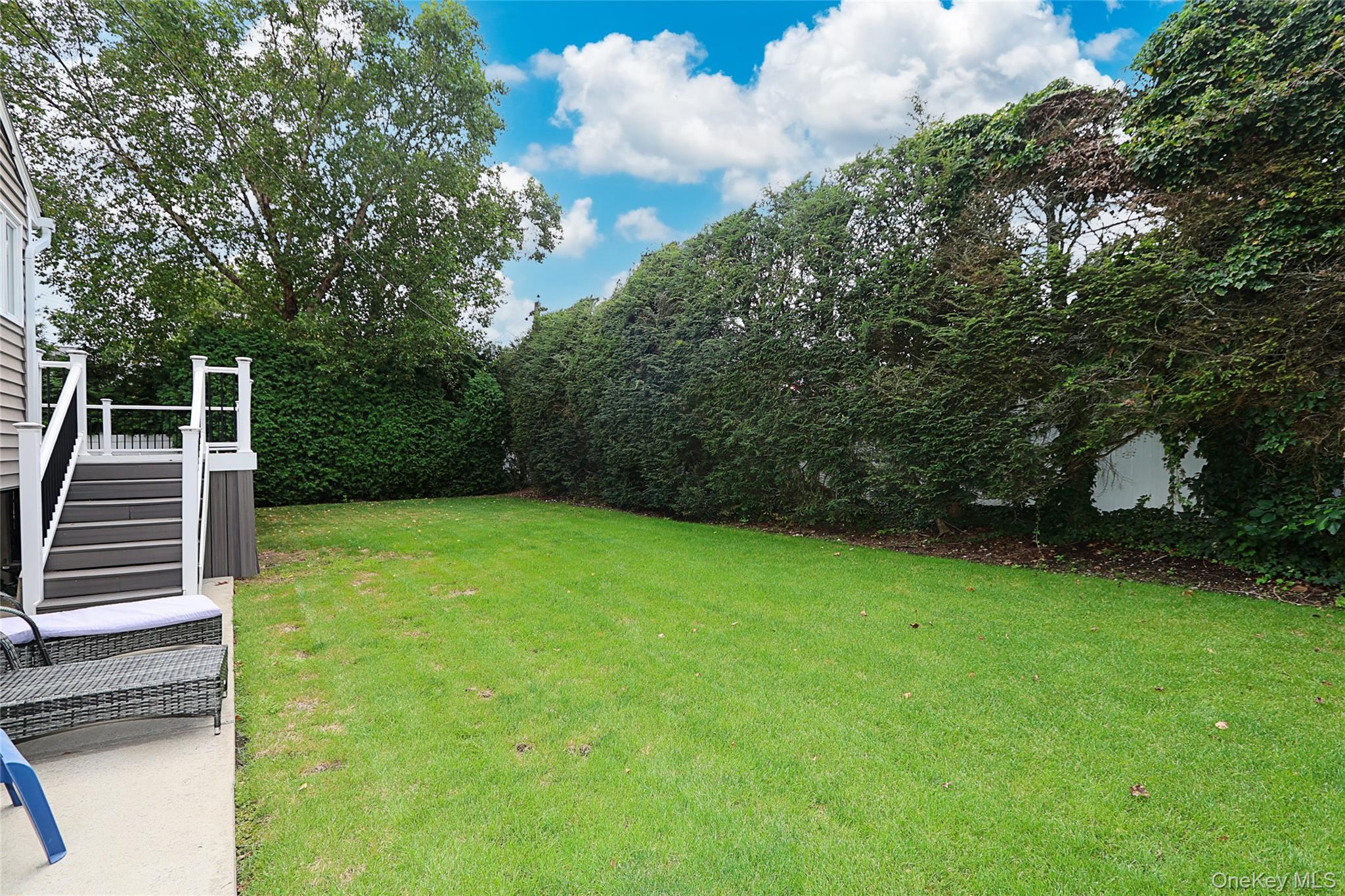 Woodbury, New York 11797, United States, 4 Bedrooms Bedrooms, ,3 BathroomsBathrooms,Residential,Active,207305