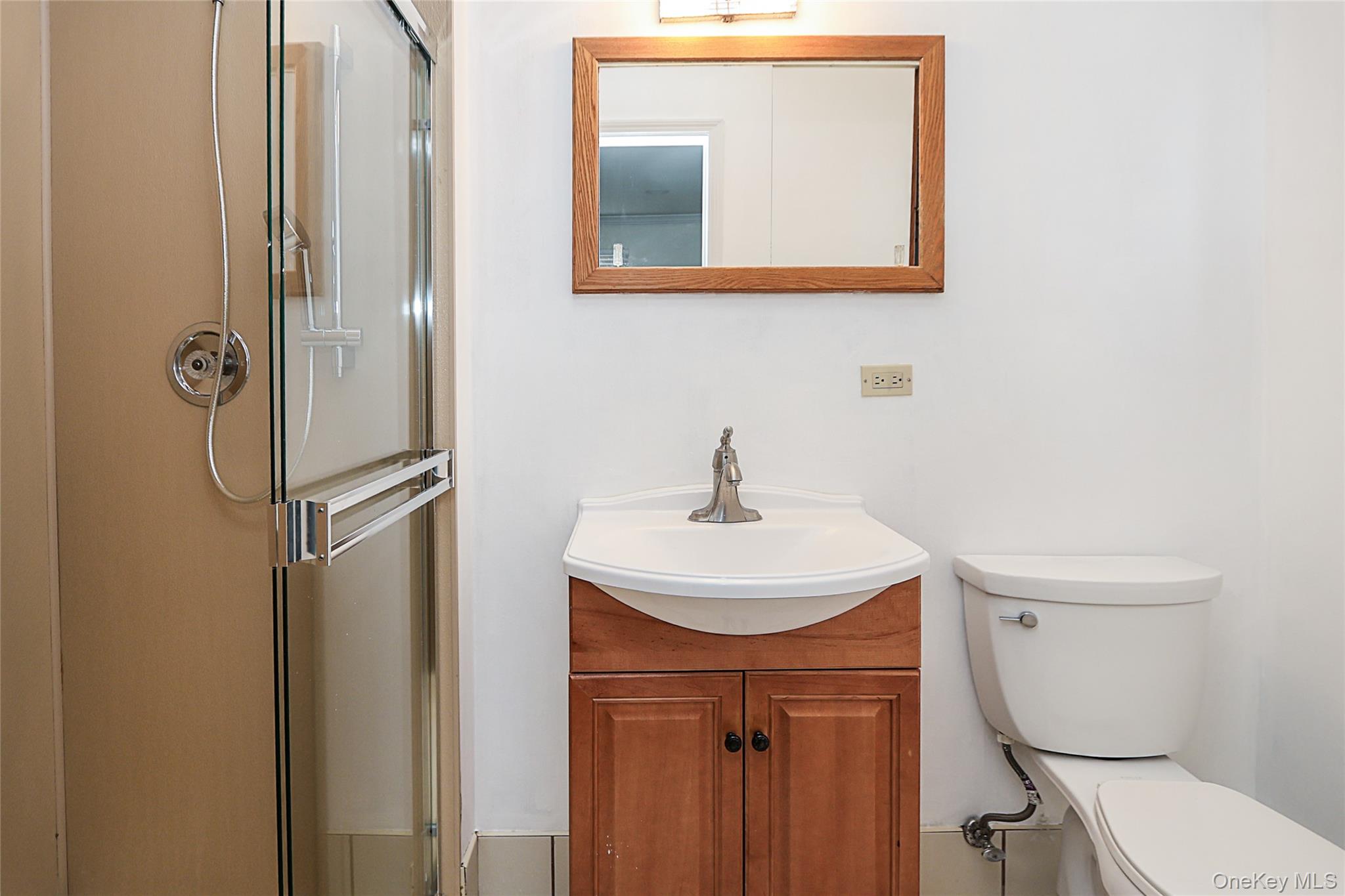 Woodbury, New York 11797, United States, 4 Bedrooms Bedrooms, ,3 BathroomsBathrooms,Residential,Active,207305