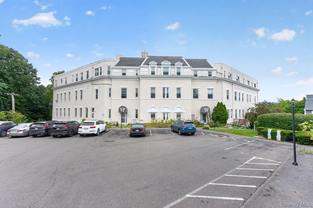 Photo of 3 Waterview Estate, Peekskill, NY 10566 (MLS # 1050130)