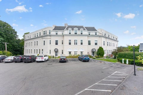 Condo For Sale - 3 Waterview Estate<br/> Peekskill, NY 10566