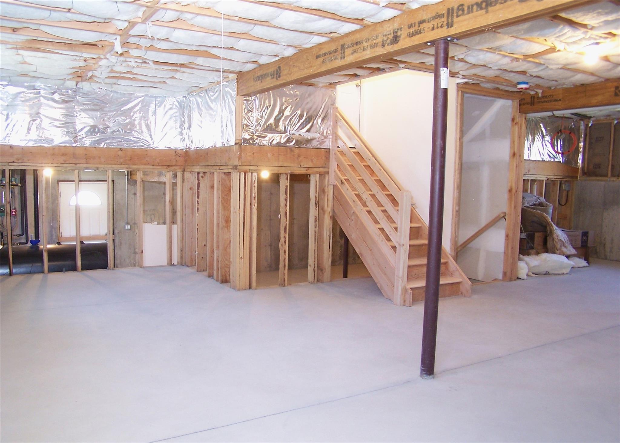 68 Ostend Circle, Shirley, New York image 23