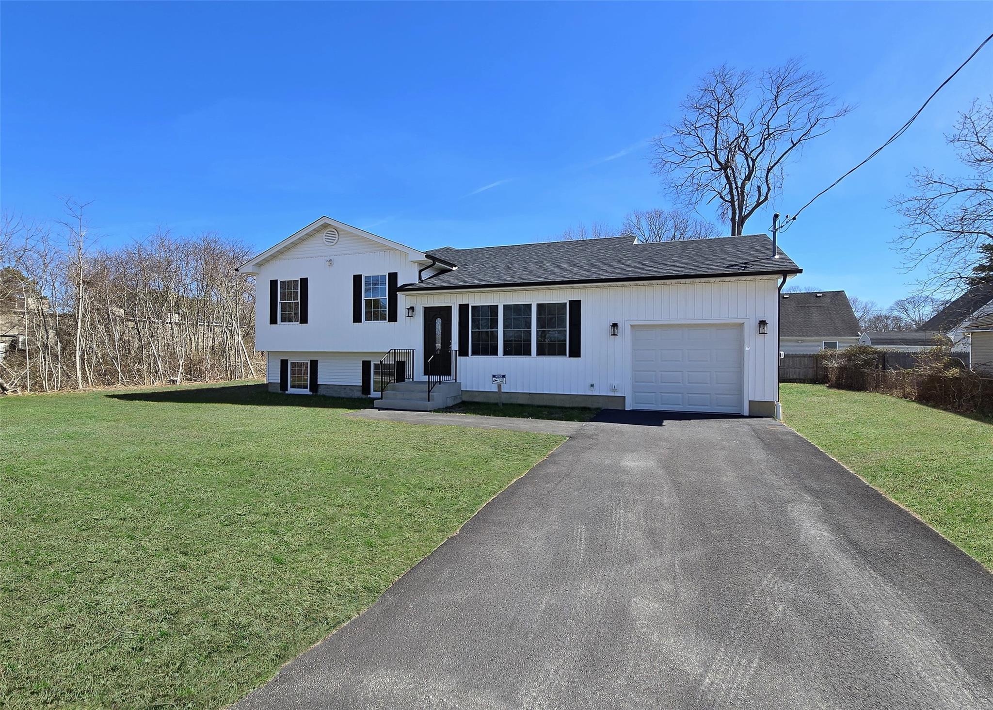 68 Ostend Circle, Shirley, New York image 2