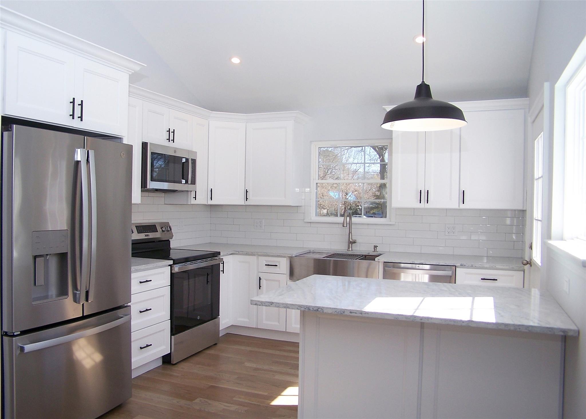 68 Ostend Circle, Shirley, New York image 11