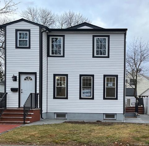 24120 83 Avenue Bellerose NY 11426