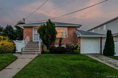 Homes For Sale - 2470 Horace Court<br/> Bellmore, NY 11710