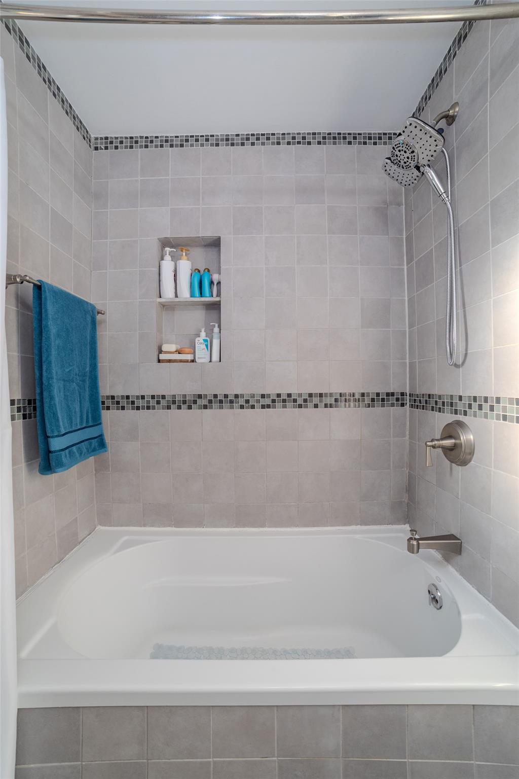 32 Manchester Road Rd #UNIT B26, Eastchester, New York image 10