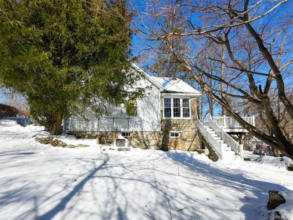 Photo of 204 Brook Road, Mahopac, NY 10541 (MLS # 960249)