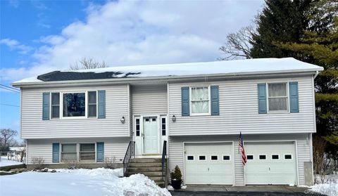 16 Darlene Drive Poughkeepsie NY 12601