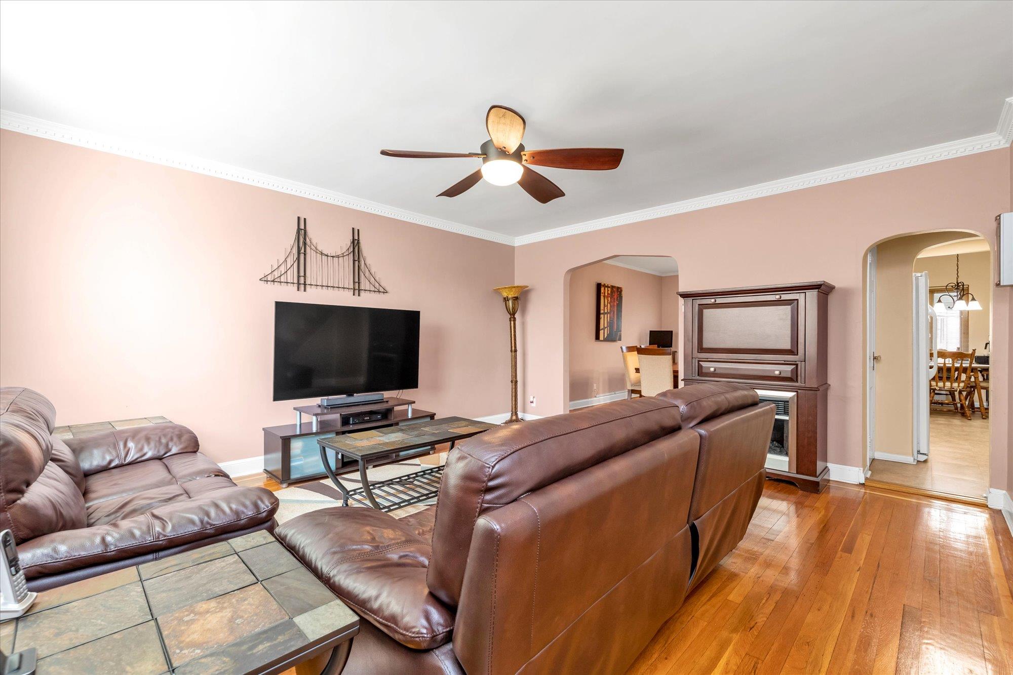7714 W 83rd Street, Glendale, Florida image 8