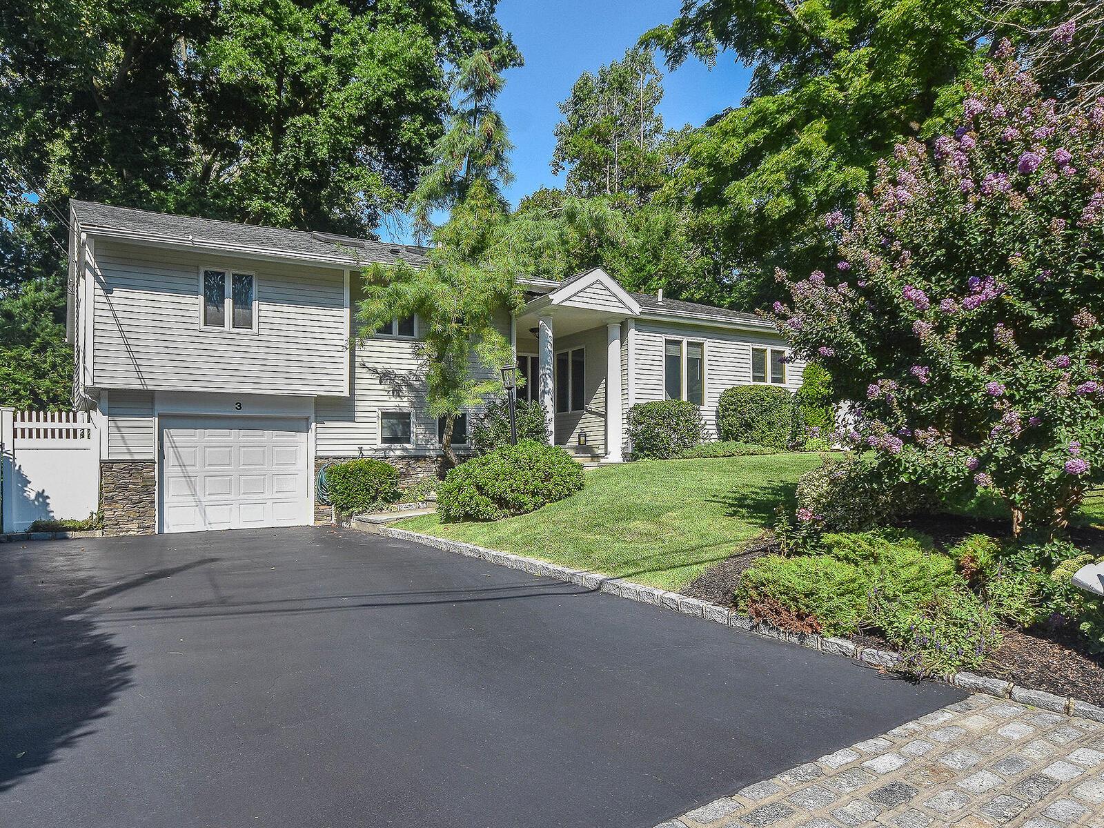 3 Orchard Lane, Sea Cliff, New York image 1