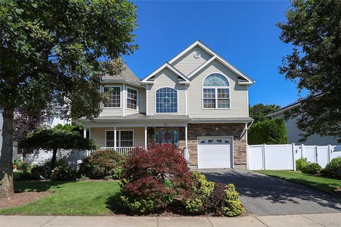 27 Dale Drive Farmingdale NY 11735