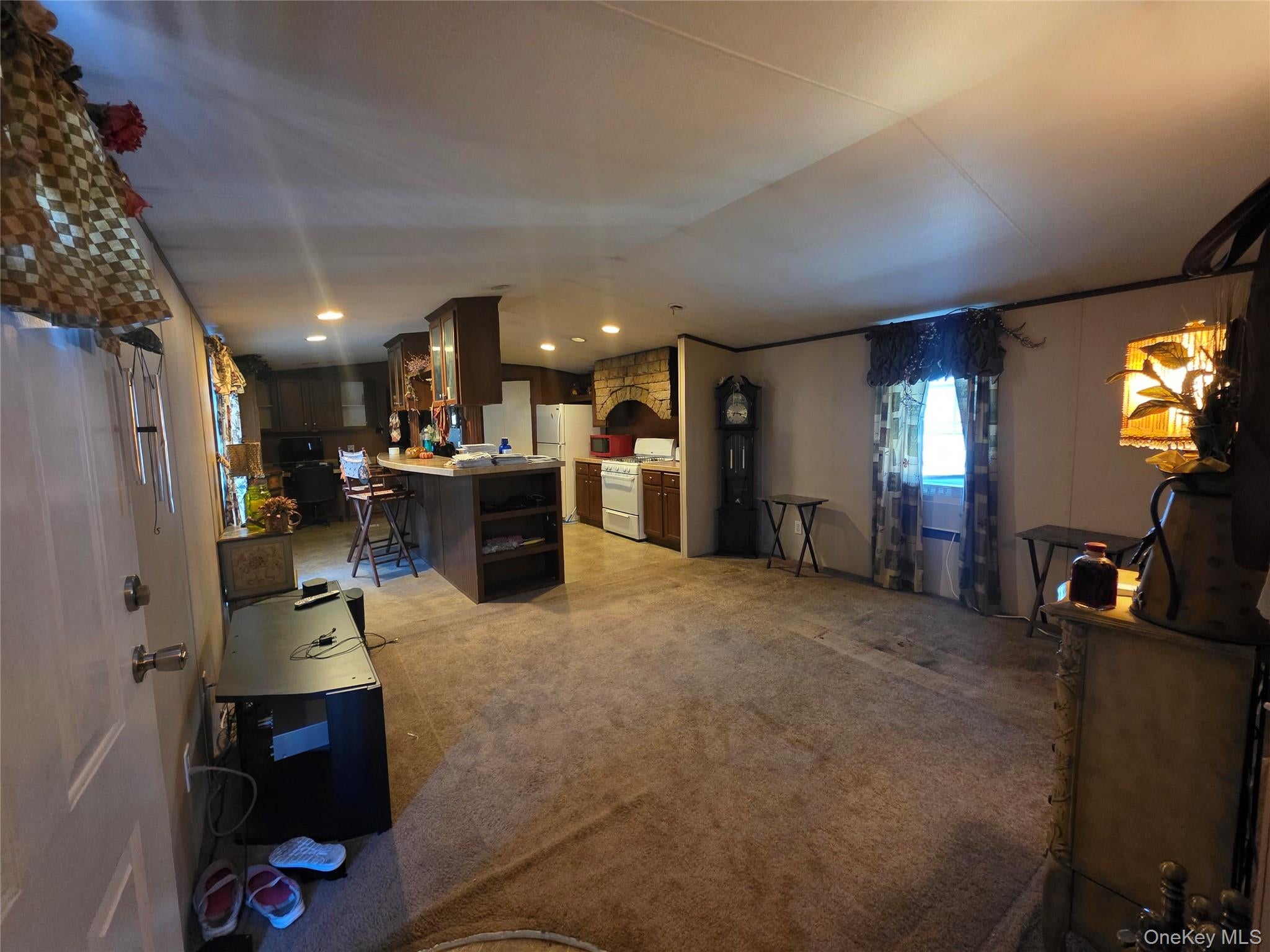37 Hubbard Avenue 12