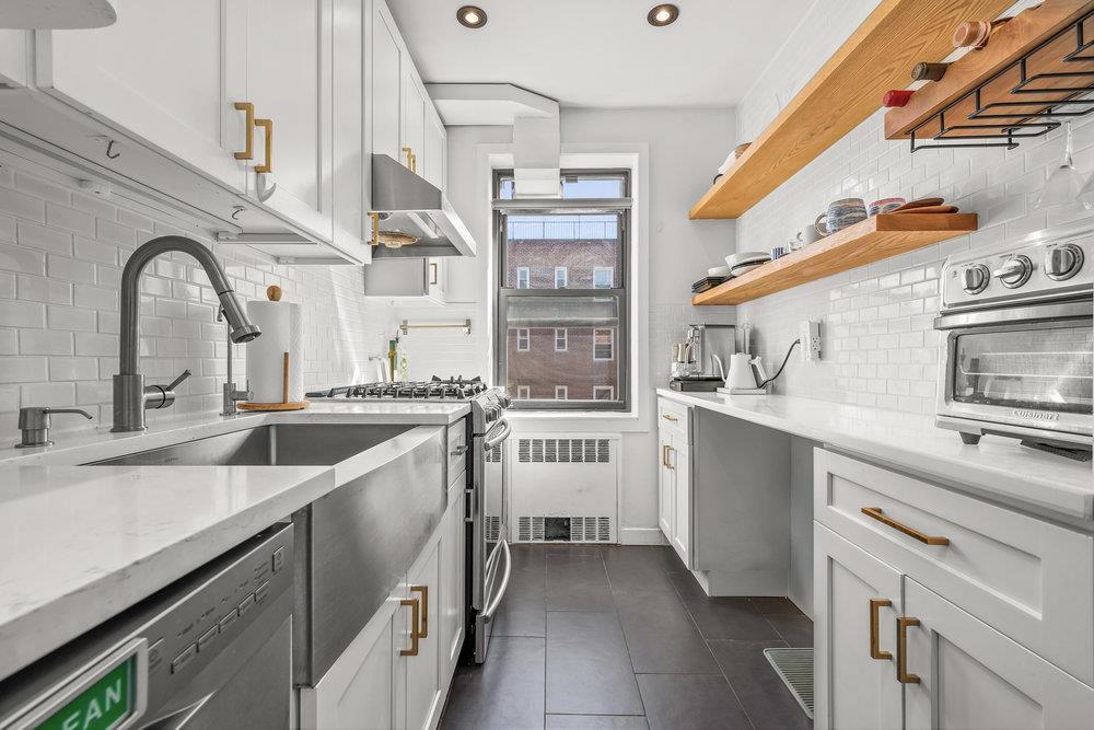 100-11 67th Road #505, Forest Hills, New York image 8