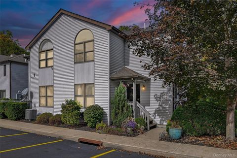 Photo of 2 Rosa Court, Monroe, NY 10950 (MLS # 919414)