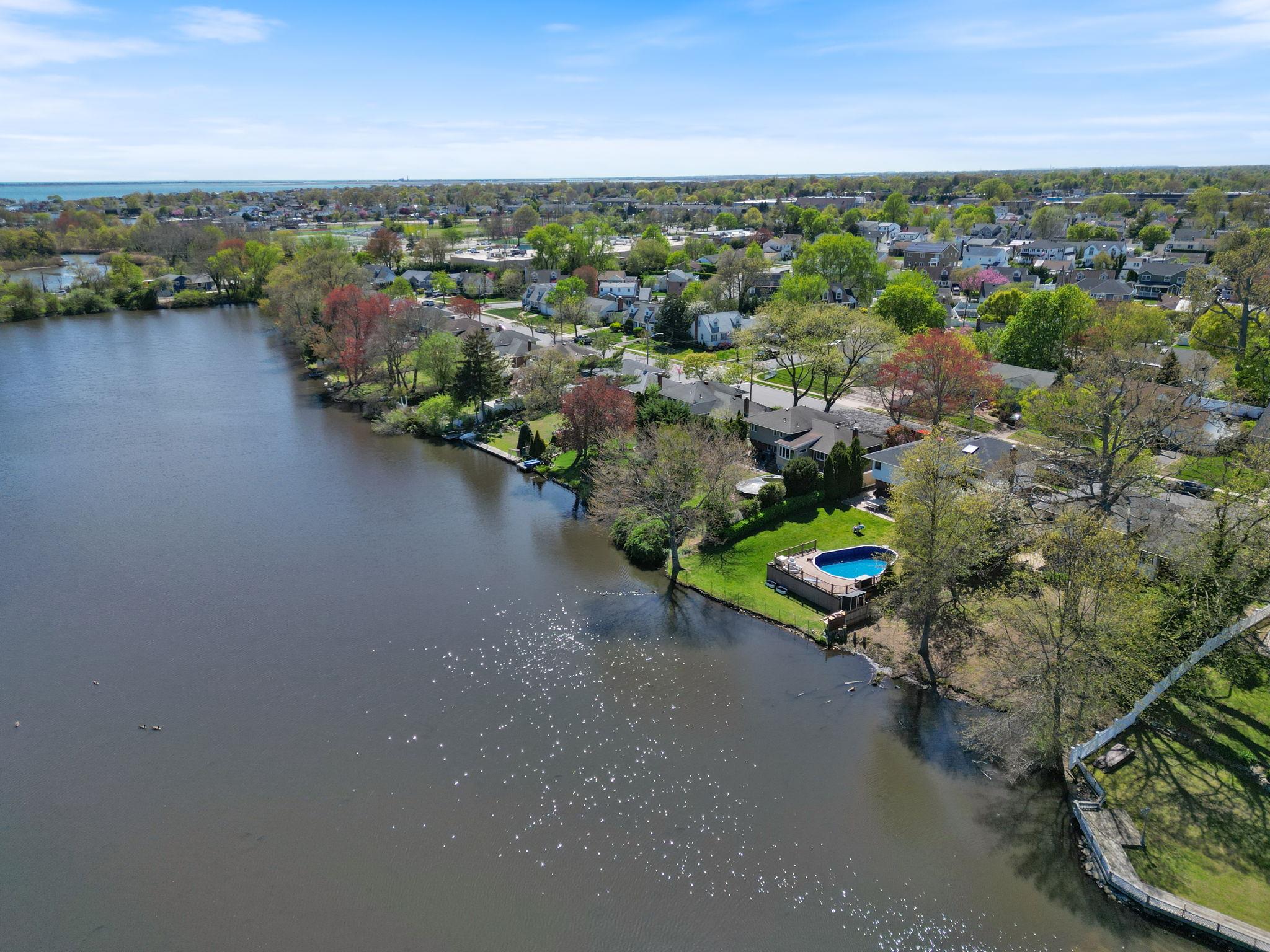 60 Block Boulevard, Massapequa Park, New York image 16