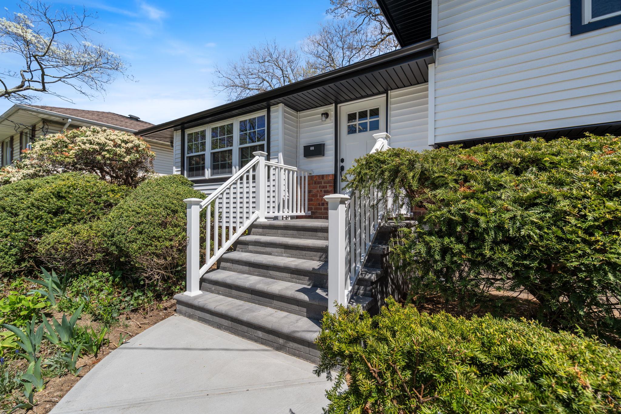 60 Block Boulevard, Massapequa Park, New York image 3