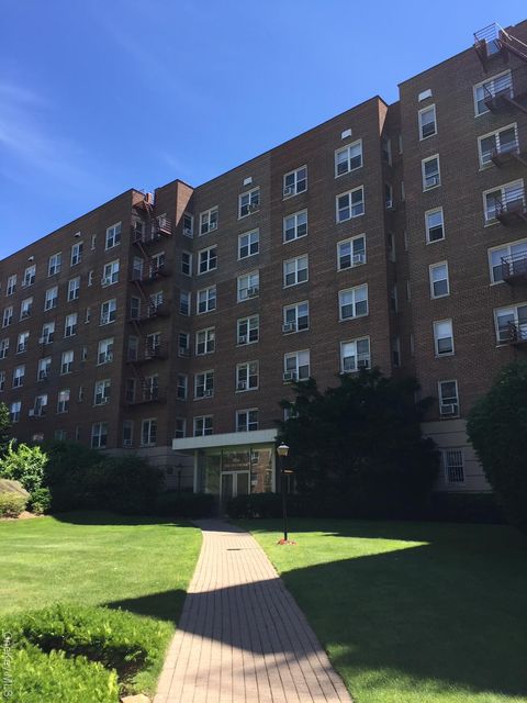 Condo For Sale - 1304 Midland Avenue #B-75<br/> Yonkers, NY 10704