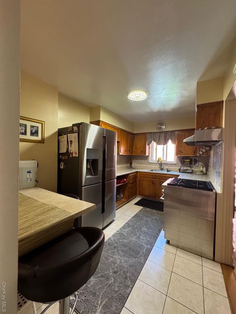 4406 Murdock Avenue Bronx NY 10466