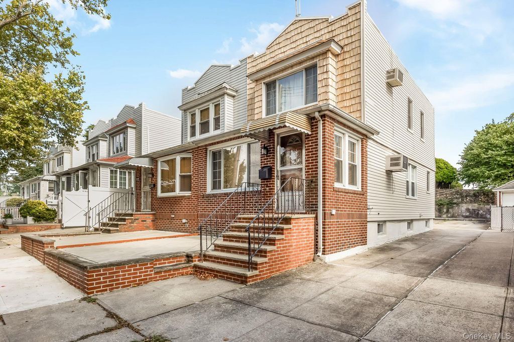 Photo of 64-42 60th Road, Maspeth, NY 11378 (MLS # 966245)
