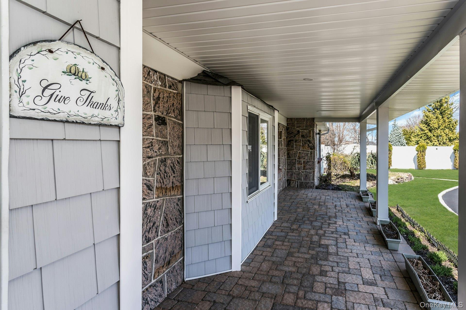 8 Hewitt Drive