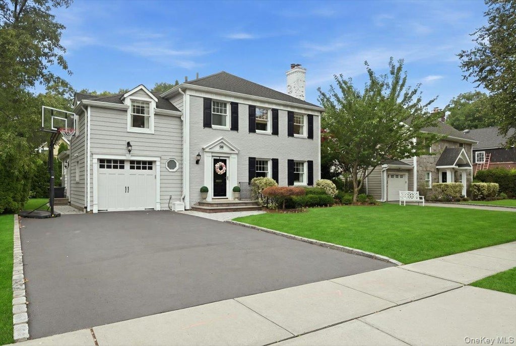 Photo of 60 Kenwood Road, Garden City, NY 11530 (MLS # 1039129)