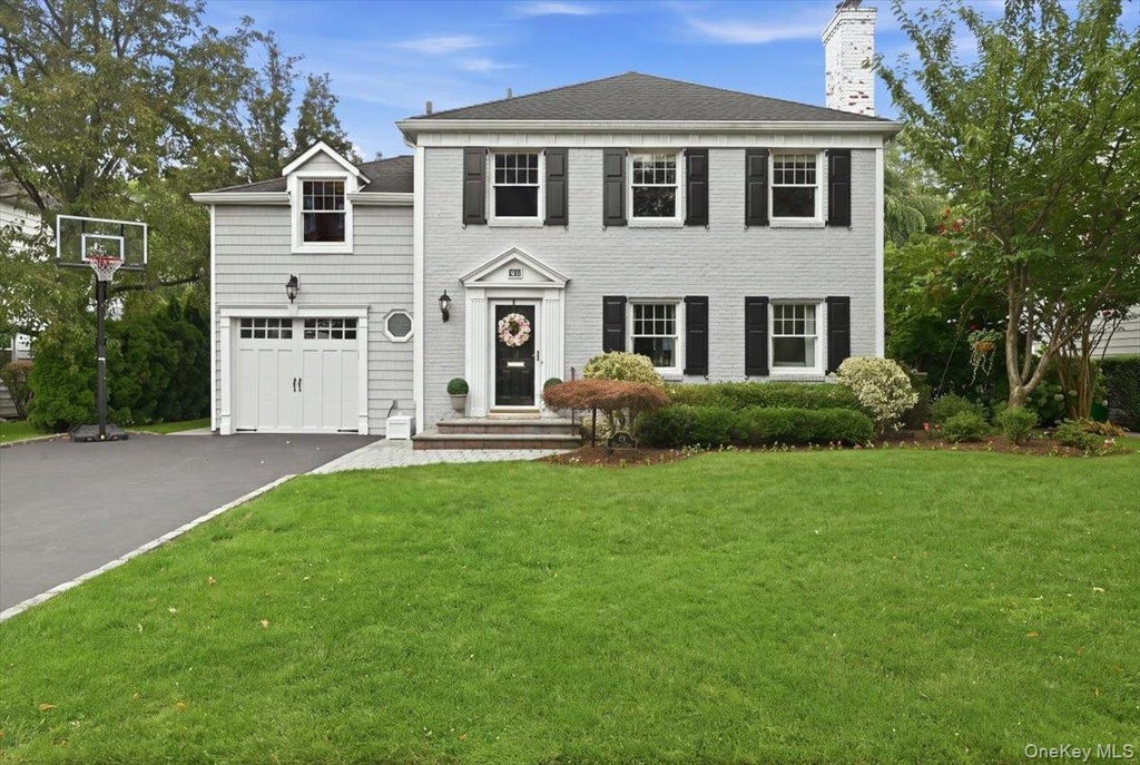 Photo of 60 Kenwood Road, Garden City, NY 11530 (MLS # 1039129)