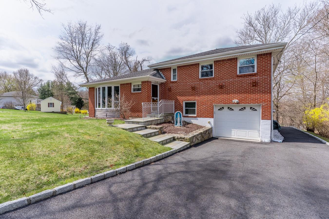 3435 Munson Place, Yorktown Heights, New York image 2