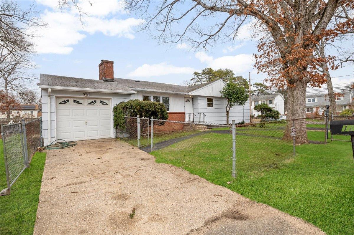 121 Arlington Avenue, Wyandanch, New York image 23